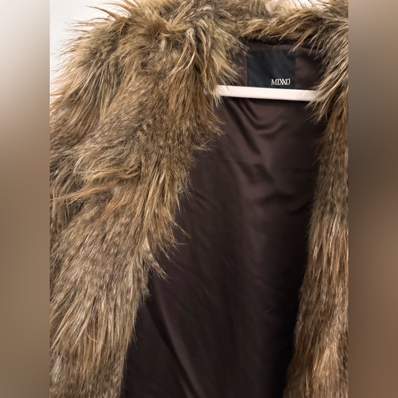 Vegan fur luxury glamorous stylish Jacket - Picture 11 of 13